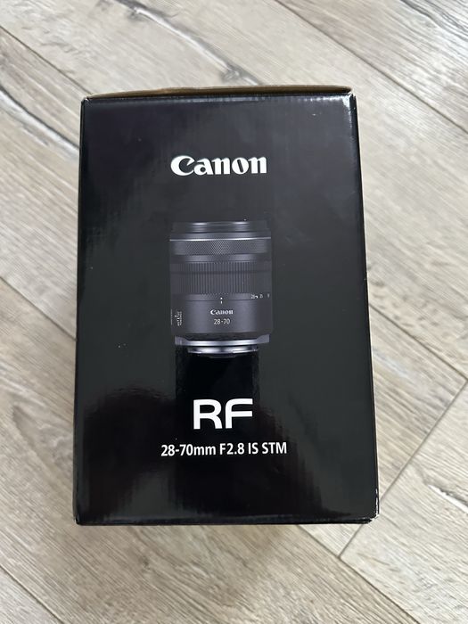 Об'єктив Canon RF 28-70mm f/2.8 IS STM