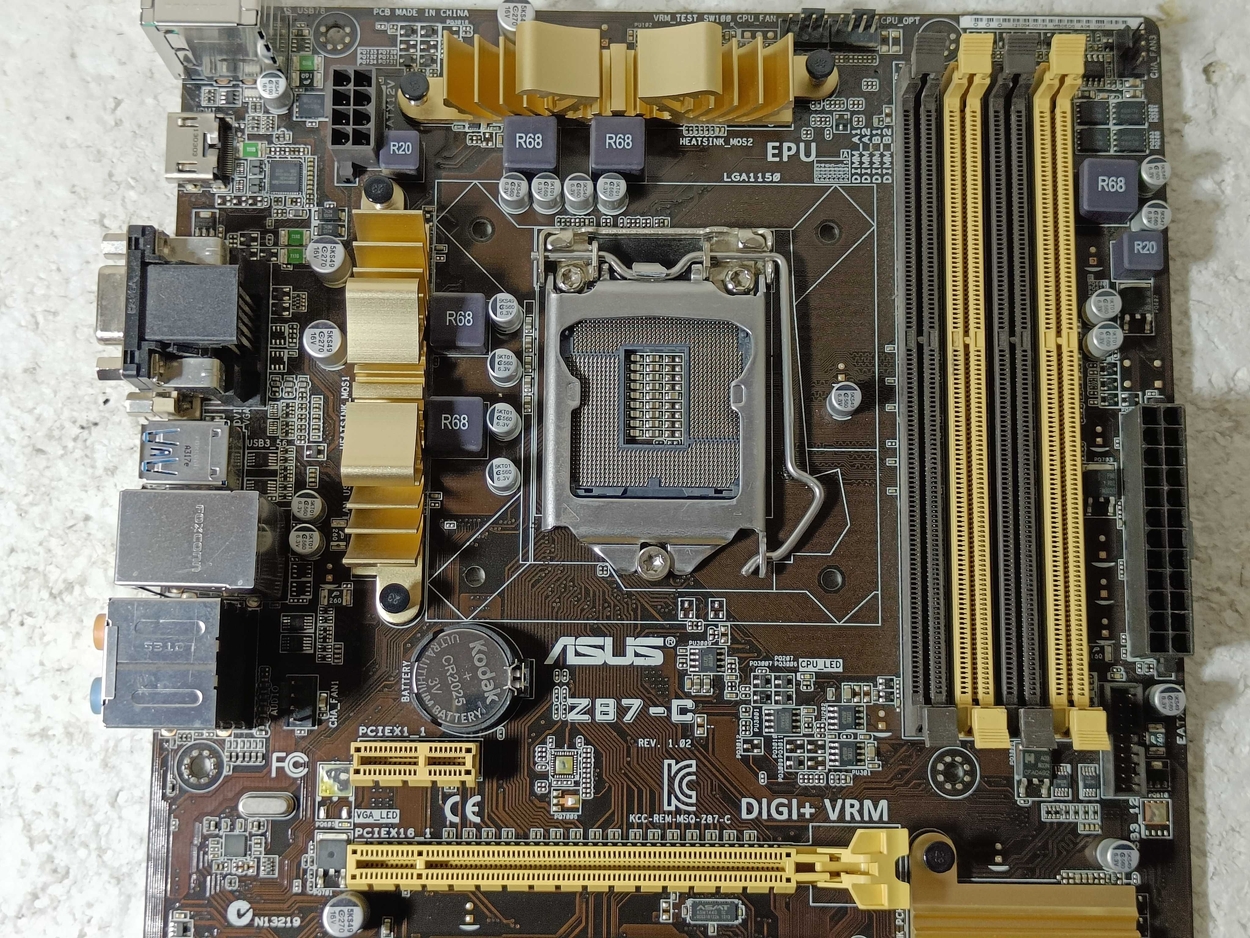 Материнська плата - ASUS Z87-C - LGA1150  у відмінному робочому стані