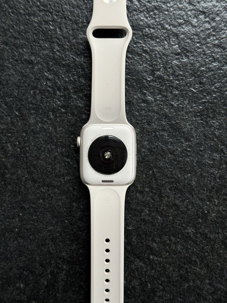 Apple Watch SE GPS (44mm, Aluminium)