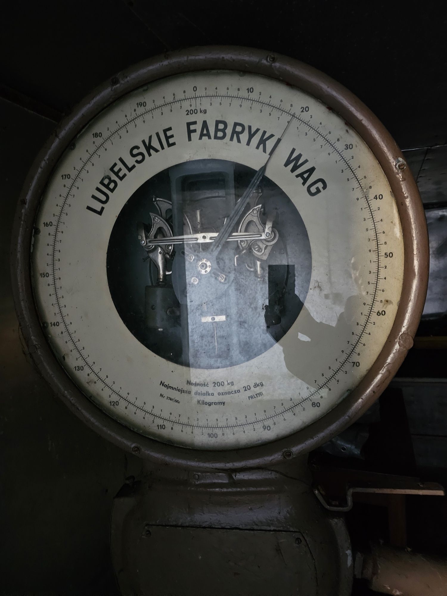 Przemysłowa waga zabytkowa