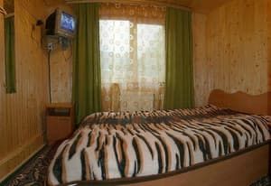 Батьківська хатинка