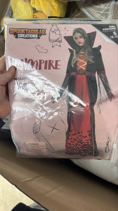 Palety Stroje Karnawałe Hallowen Mix z Amazon