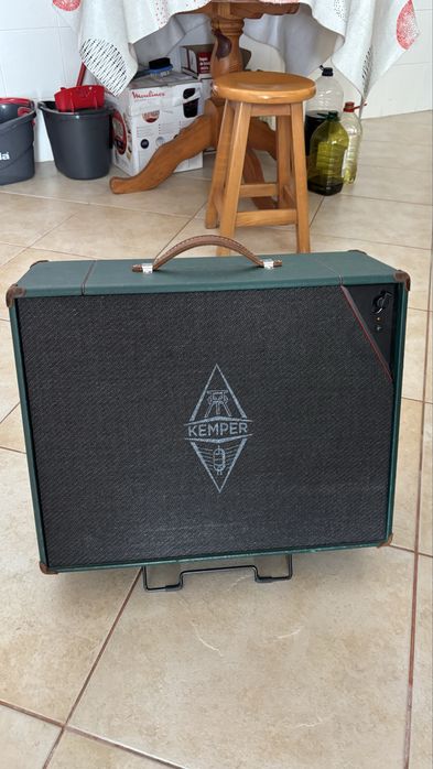Kemper power cabinet/ colula de guitarra amplificada