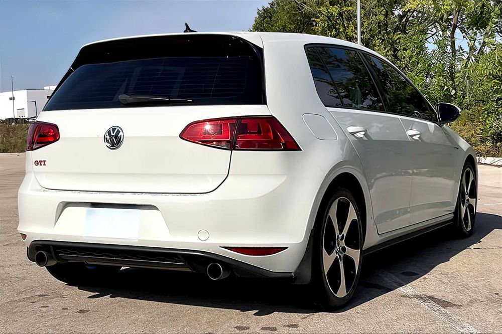 Volkswagen Golf      2017