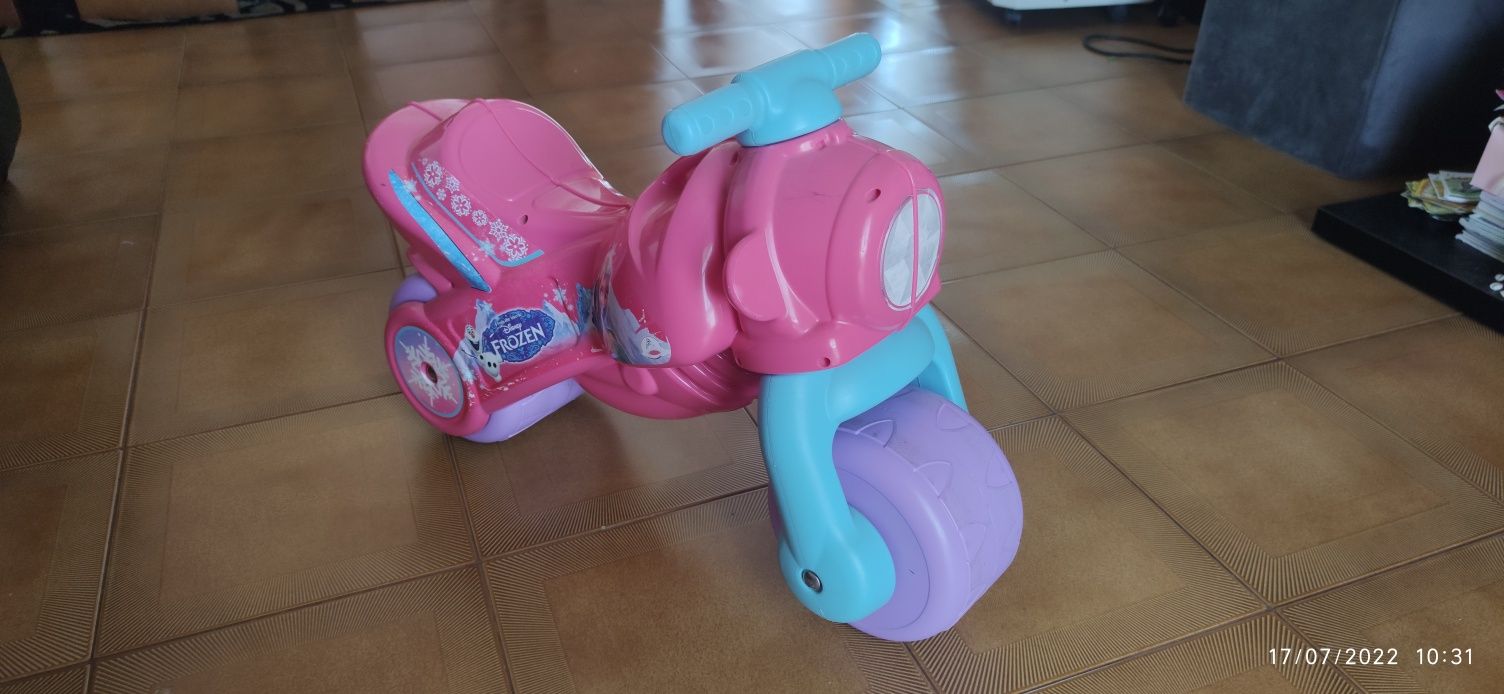 Triciclo para bebê