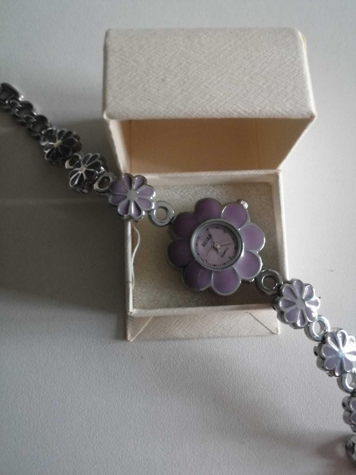 Zegarek damski - kwiatek - fioletowy