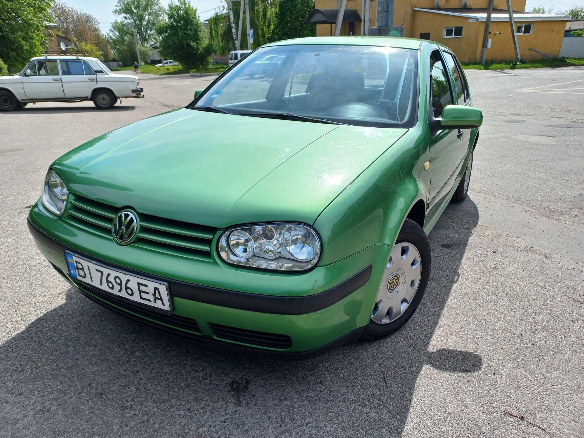 Volkswagen Golf 4 у доброму стані