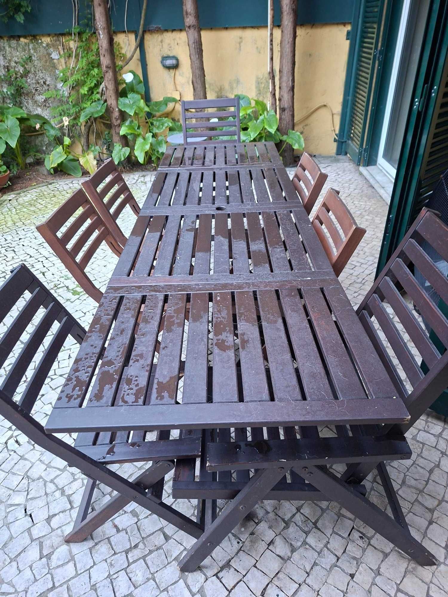 1 Mesa e 06 Cadeiras almofadas em ripas madeira Ikea, usadas c