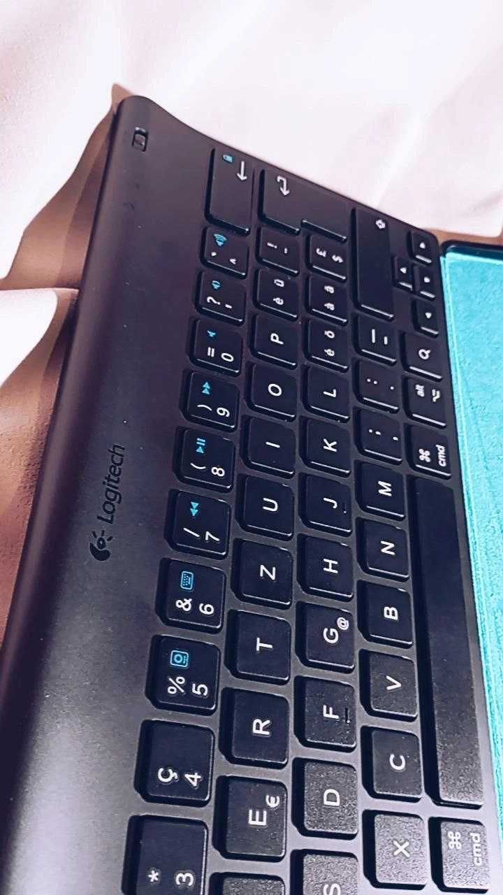 Logitech Tablet Keyboard for Ipad