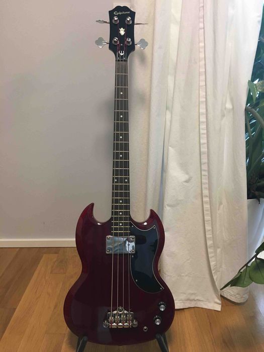 Epiphone EB-0 BASS - CH красное дерево, Китай 2012 в кейсе, как новая
