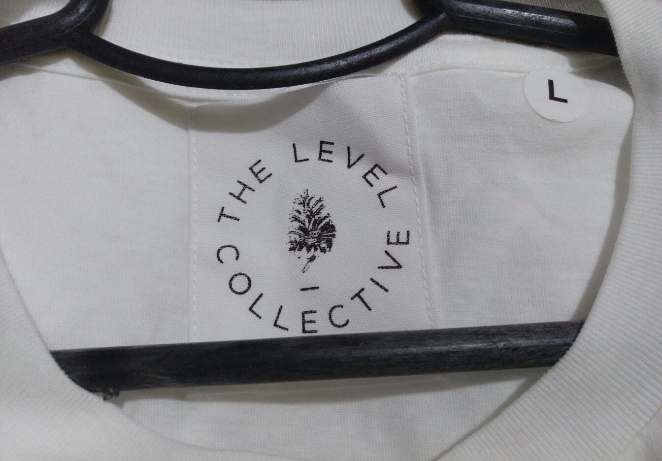 Нова біла літня бавовняна чоловіча футболка The Level Collective