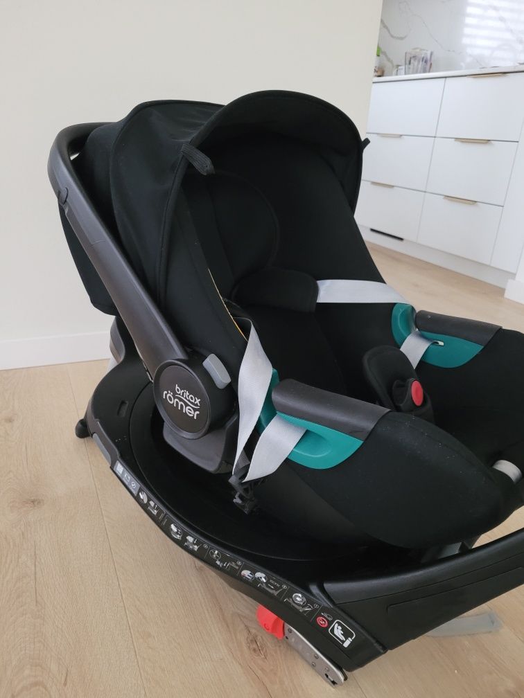 BRITAX BABY SAFE 3 i-Size fotelik 0-13kg z bazą ISOFIX
Fotelik obrotow