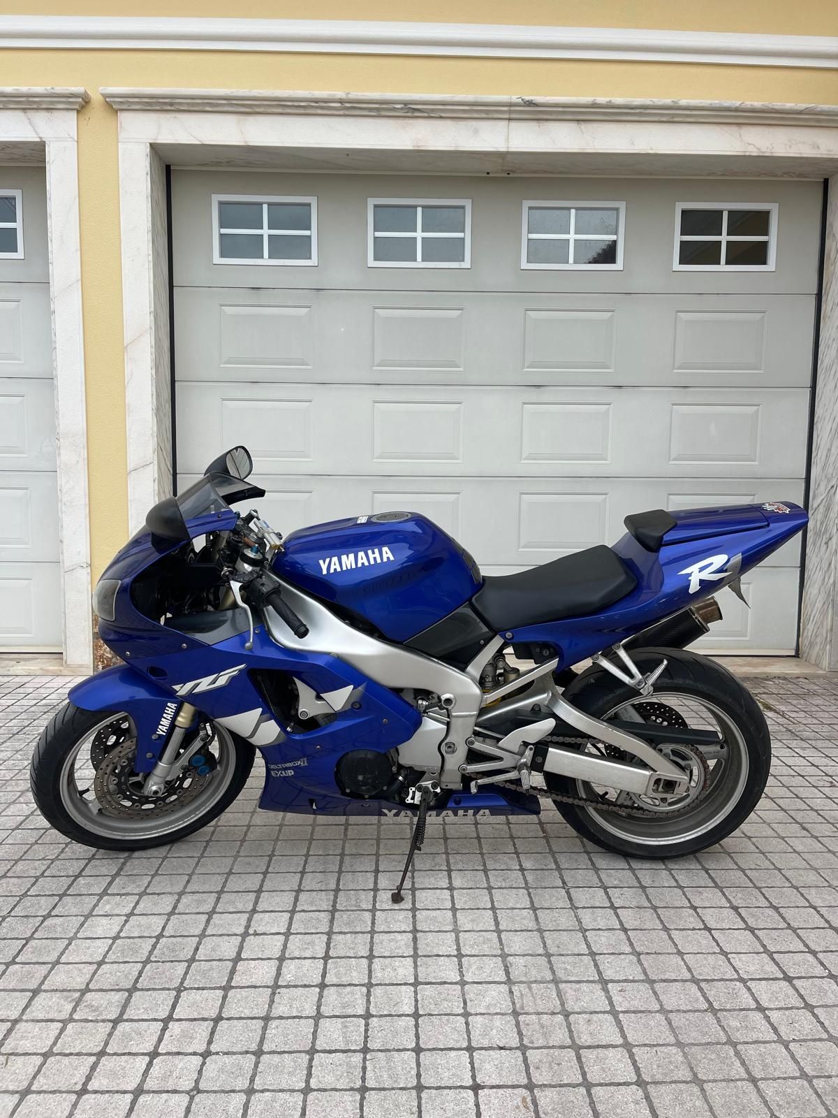 Yamaha R1 ano 2000