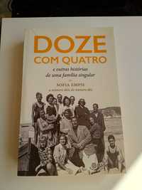 Doze Com Quatro-Sofia Empis Com PORTES e Como NOVO