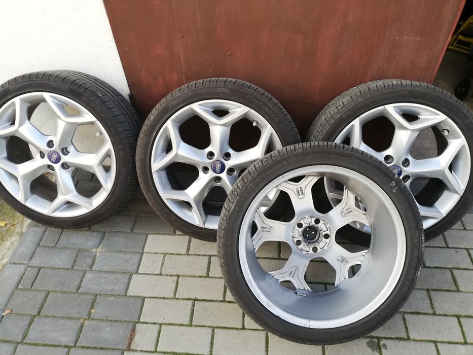 Komplet felg z oponami letnimi 19" oryginał Ford.
