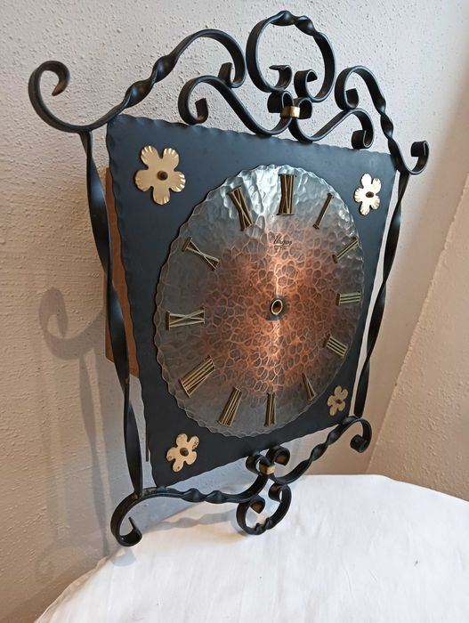 Stara skrzynia do zegara + struny