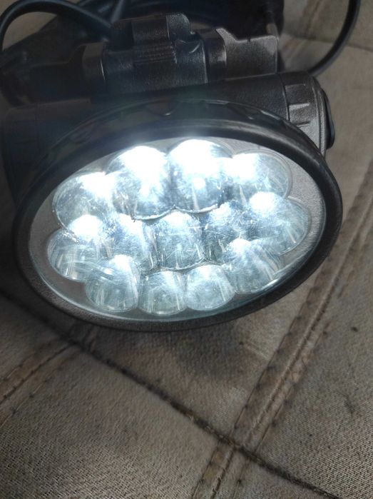 Налобный фонарик YJ-1898 аккумуляторный/ 13led