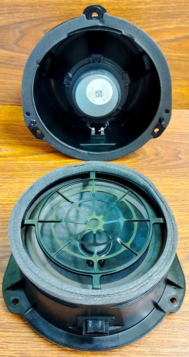 Динамики Audi Q7 4m0.035.411