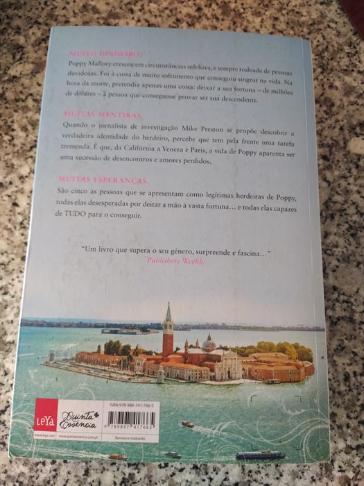 Livro de Elizabeth Adler