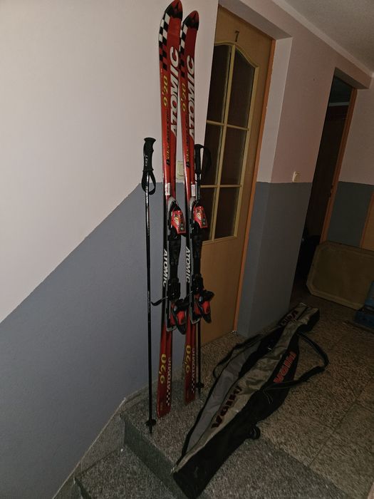 Narty zjazdowe Atomic Beta Race Caru 920