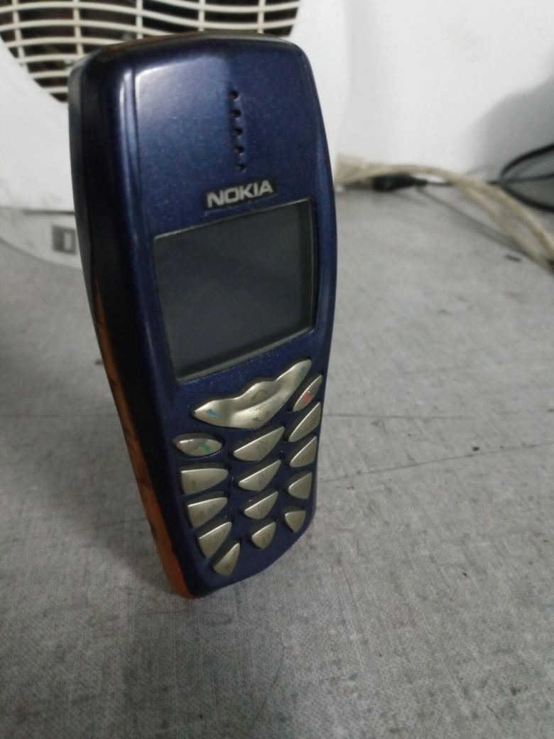 Nokia 3510i bez baterii
