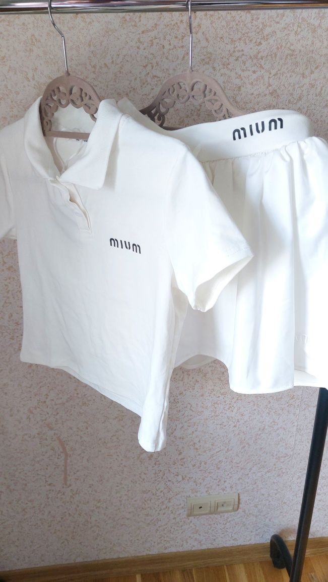 Продам!!! Костюм Miu