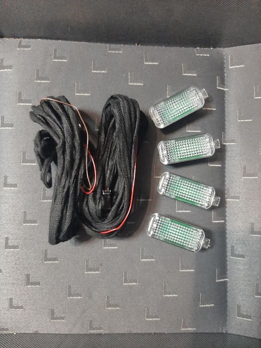 LED подсветка пространства ног Шкода Гольф Пассат