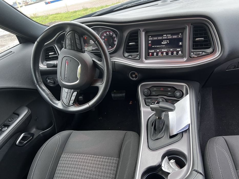 Dodge Challenger 3,6 SXT