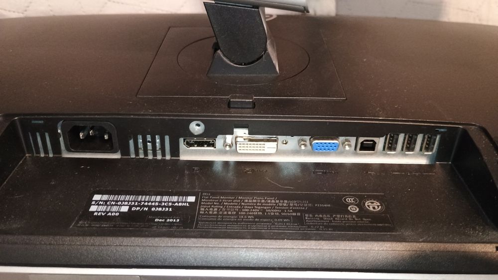 Monitor Dell 23 cale ( 51 x 29 cm)