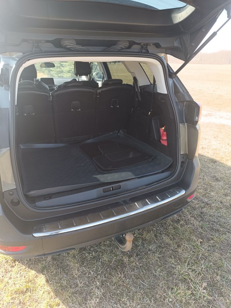 Peugeot 5008 , wersja Allure 7 osobowa , 1.5 diesel