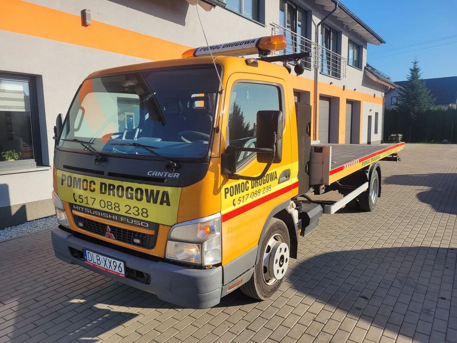 Mitsubishi CANTER  Mitsubishi CANTER, PŁYTA HYDR. - super stan !!! 4,0 TONY ładowność