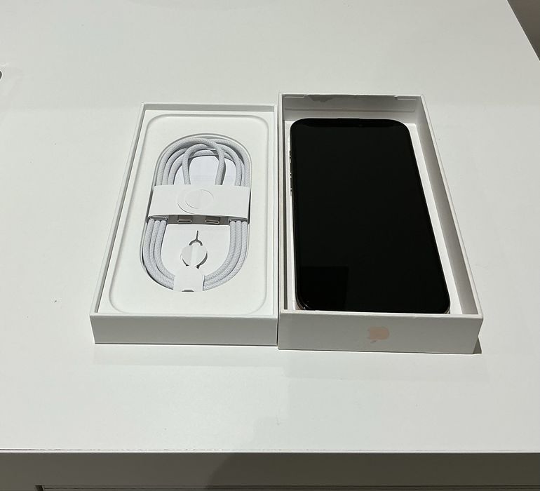 Iphone 16 Pro Max- 256GB| Bateria 100%|Garantia até 05/2026|Impecável