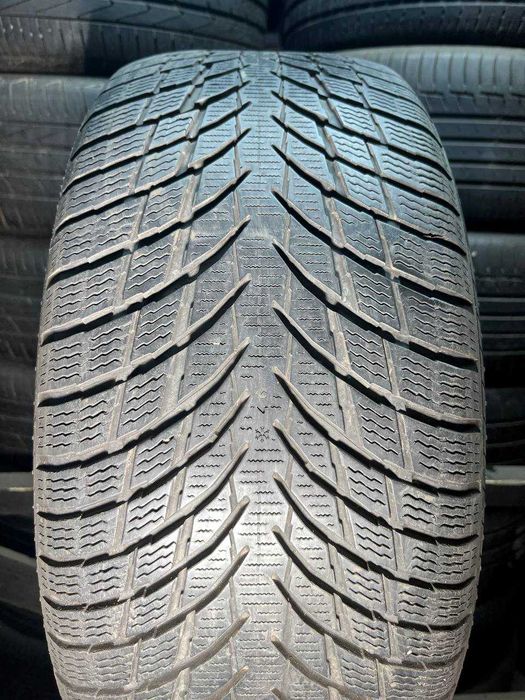 235/45 R18 Nokian пара зима