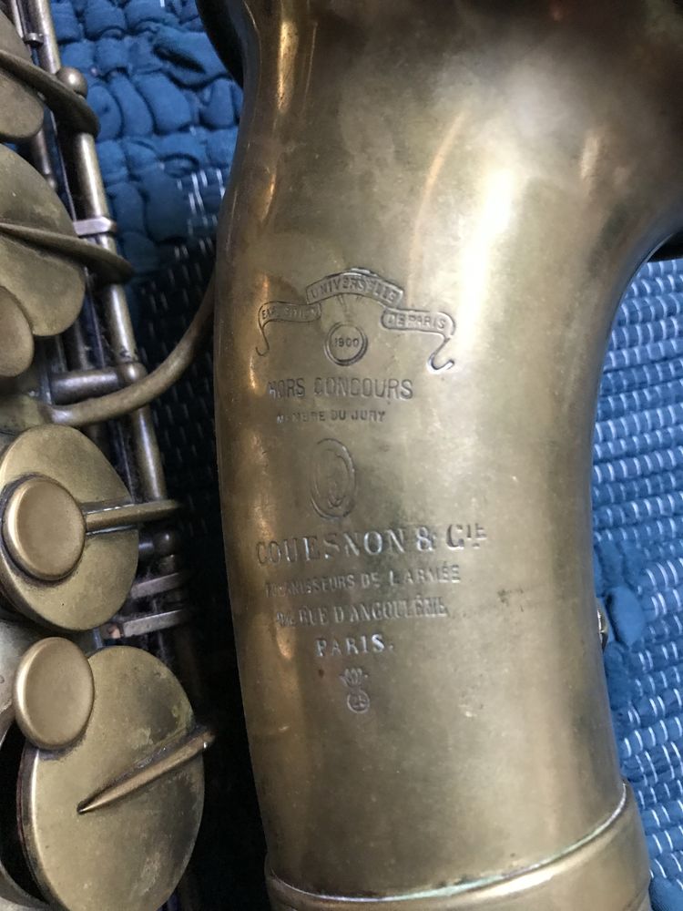 Saxofone Alto Antigo Couesnon