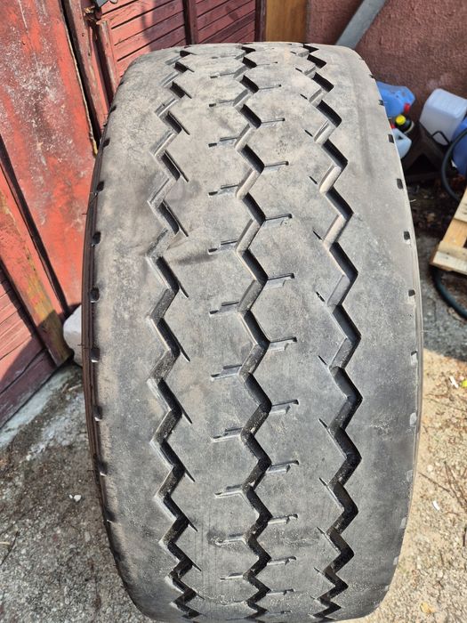 Opona 425/65r22.5