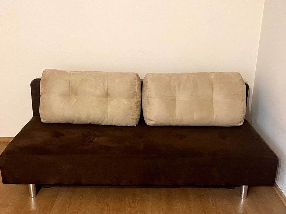 Sprzedam kanapę–wersalkę w bardzo dobrym stanie