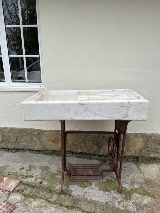 Lava loiça em Marmore