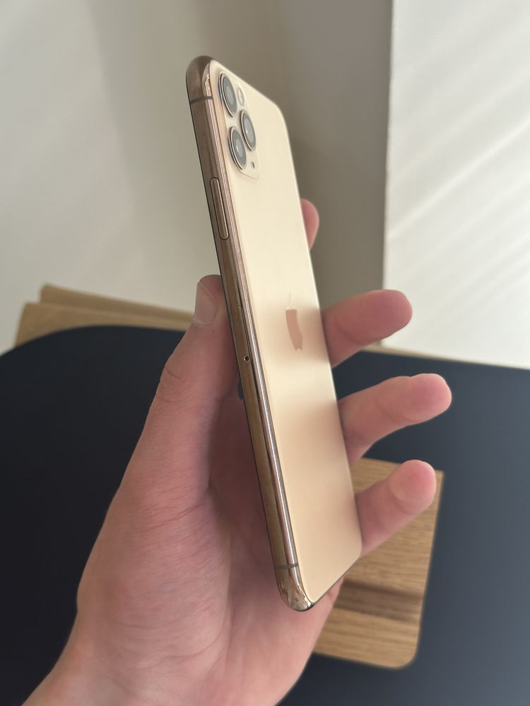 iPhone 11 pro max / 64 та 256GB Gold