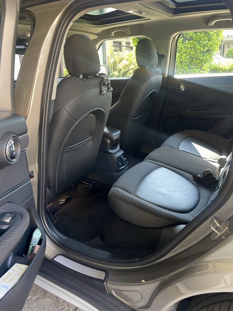 Carro Countryman hidrido