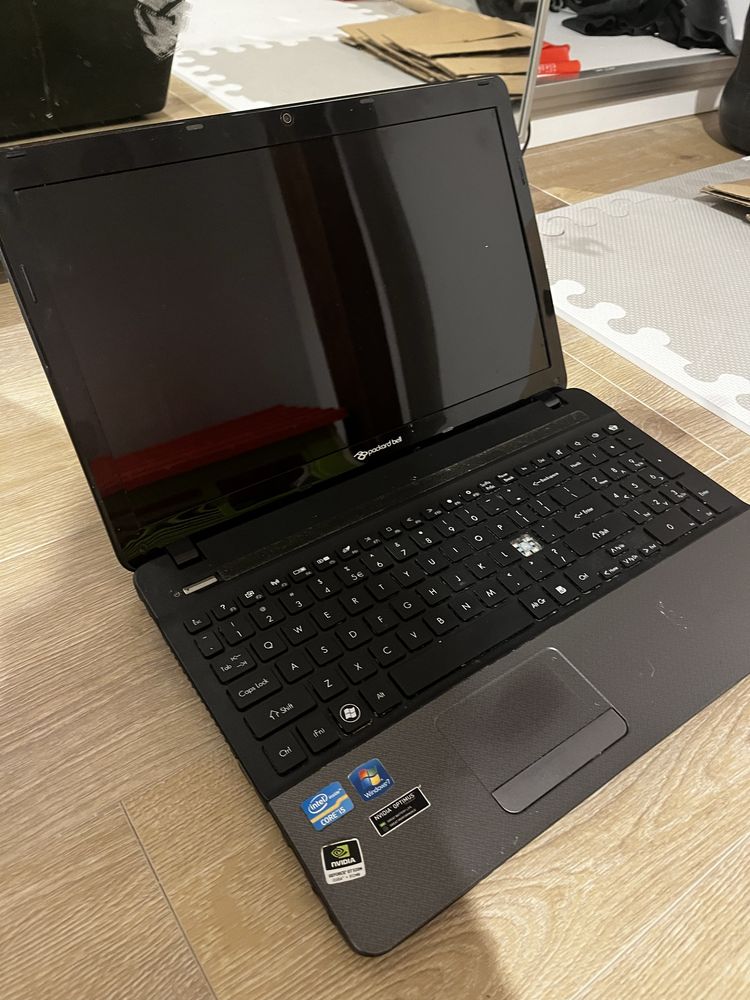 Uszkodzony Laptop Packard bell