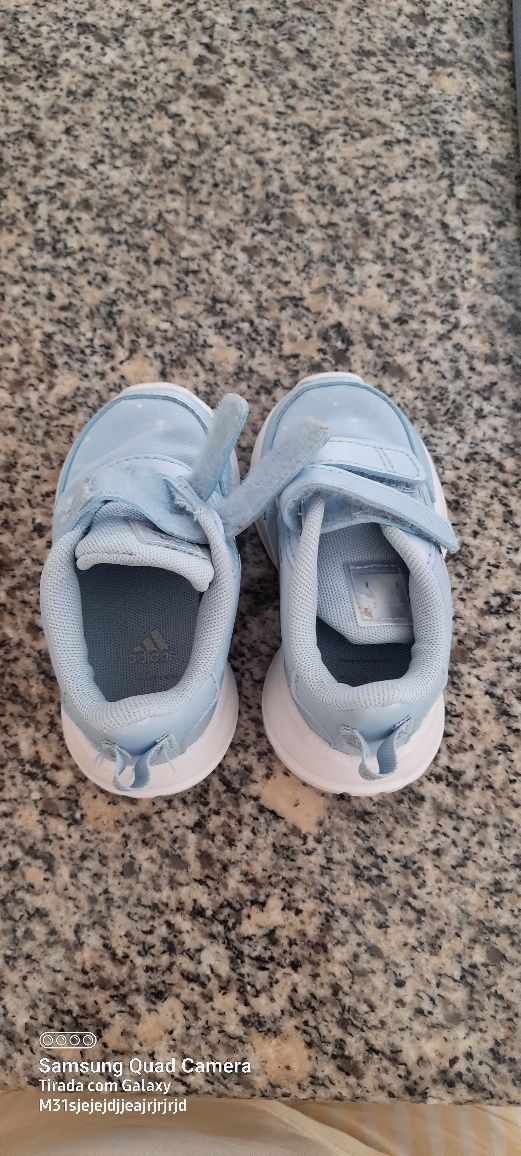 Ténis adidas bebé azuis 20