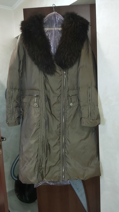 Пальто жіноче, пуховик