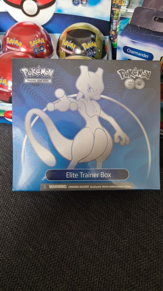 Pokemon GO Elite Trainer Box e Special Collection Box