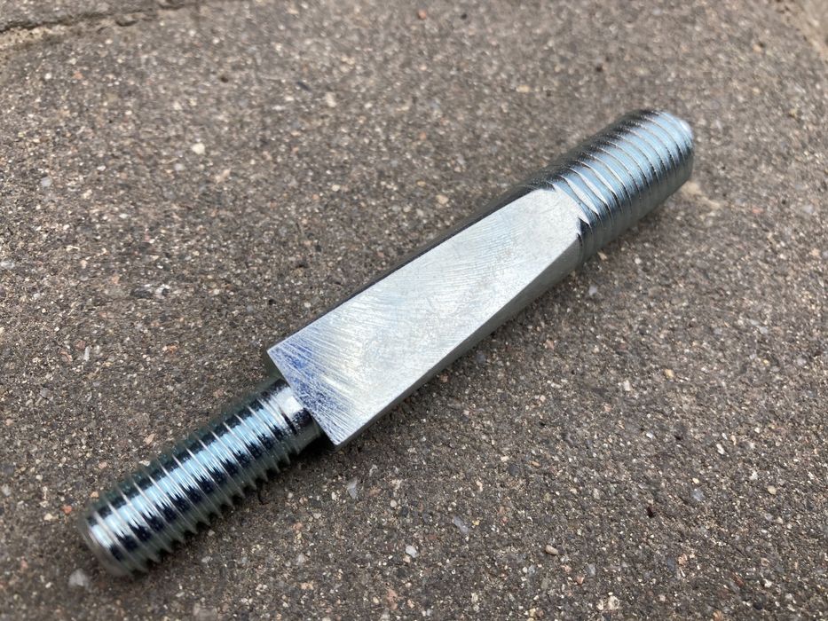 Klin sworzeń trzpień kołek walec walca wciagajacego CLAAS JAGUAR