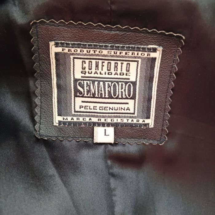 Casaco em pele preto