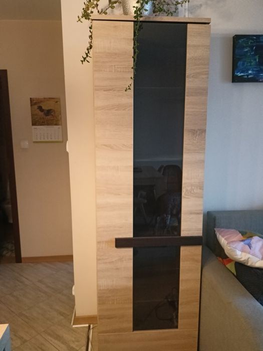 Witryna, słupek z półkami