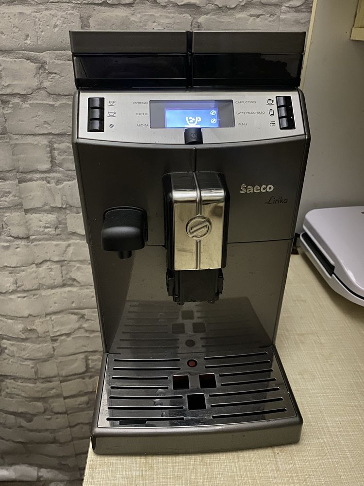 Кофемашина Saeco Lirika One Touch Cappuccino