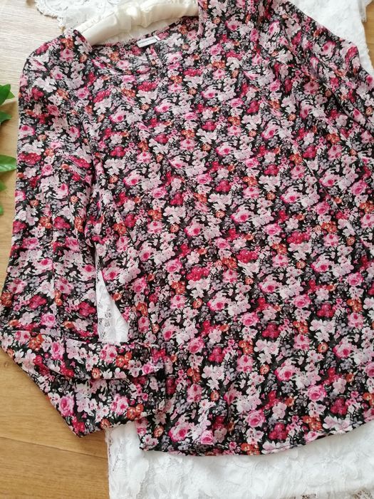 Блуза с рукавом в цветочек принт