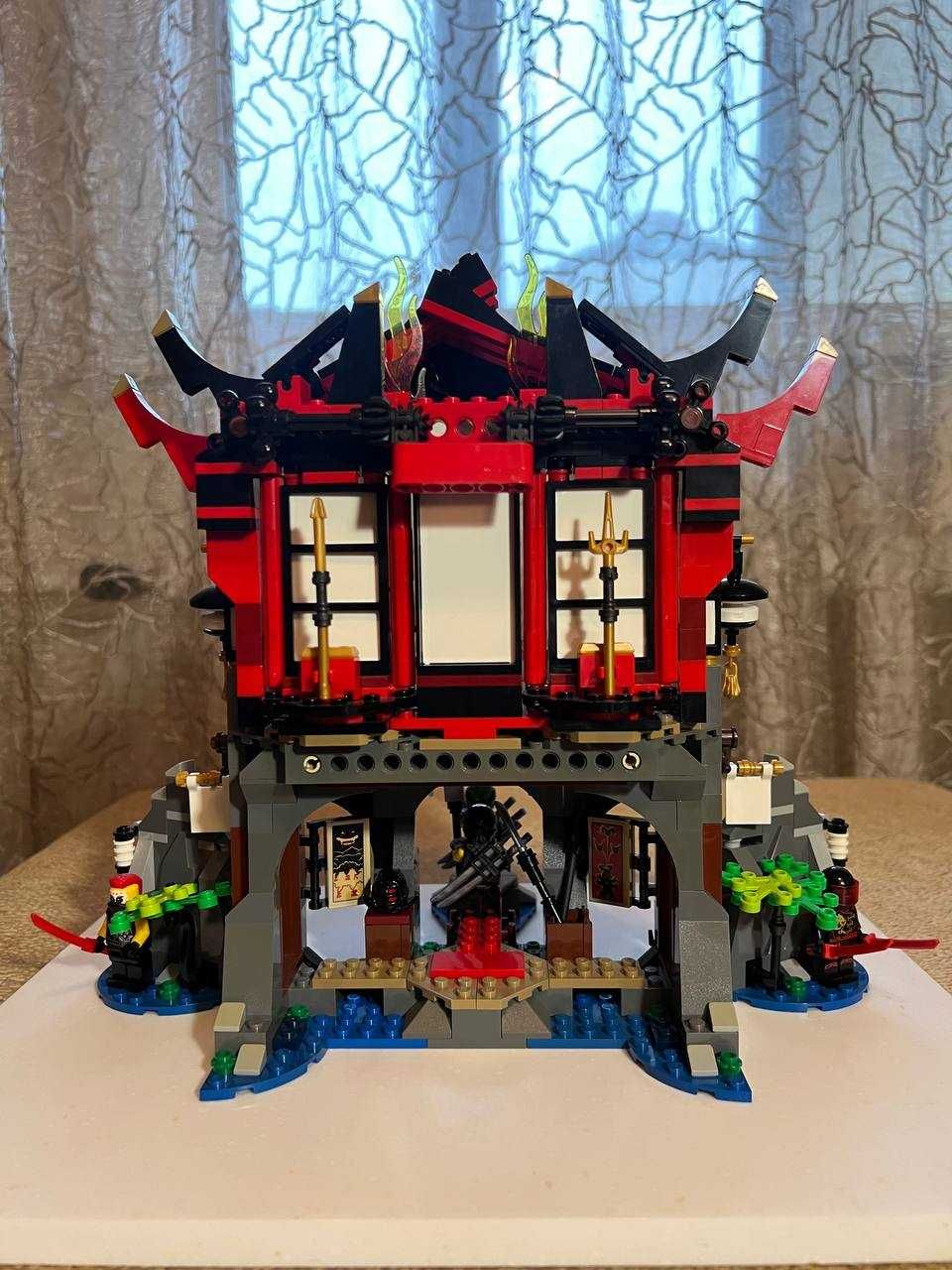 LEGO NINJAGO Masters of Spinjitzu: Храм Воскресения 70643