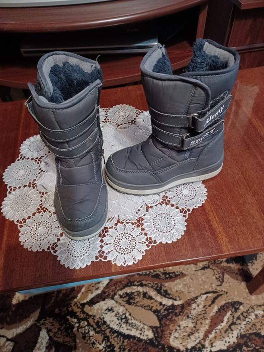 Зимні сапоги  в доброму стані